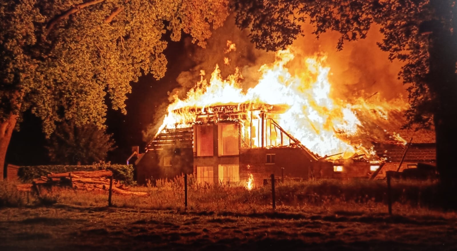 Rit voor brand Zorgboerderij Peest.